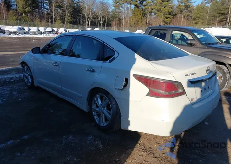 2015 Nissan Altima 2.5 Sl z USA, uszkodzony, nr VIN 1N4AL3AP7FC107679